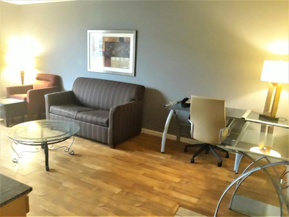 Madison Inn & Suites Экстерьер фото